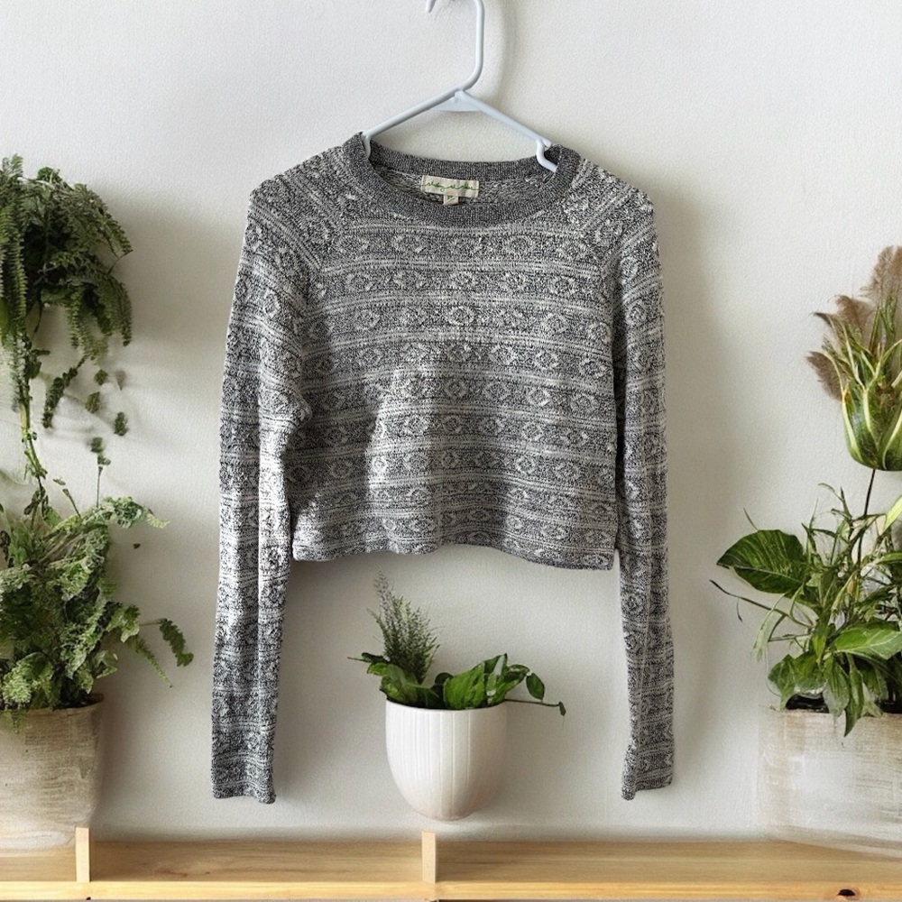 Staring At‎ Stars Womens XS Cropped Sweater Gray White Geometric Boho Pullover